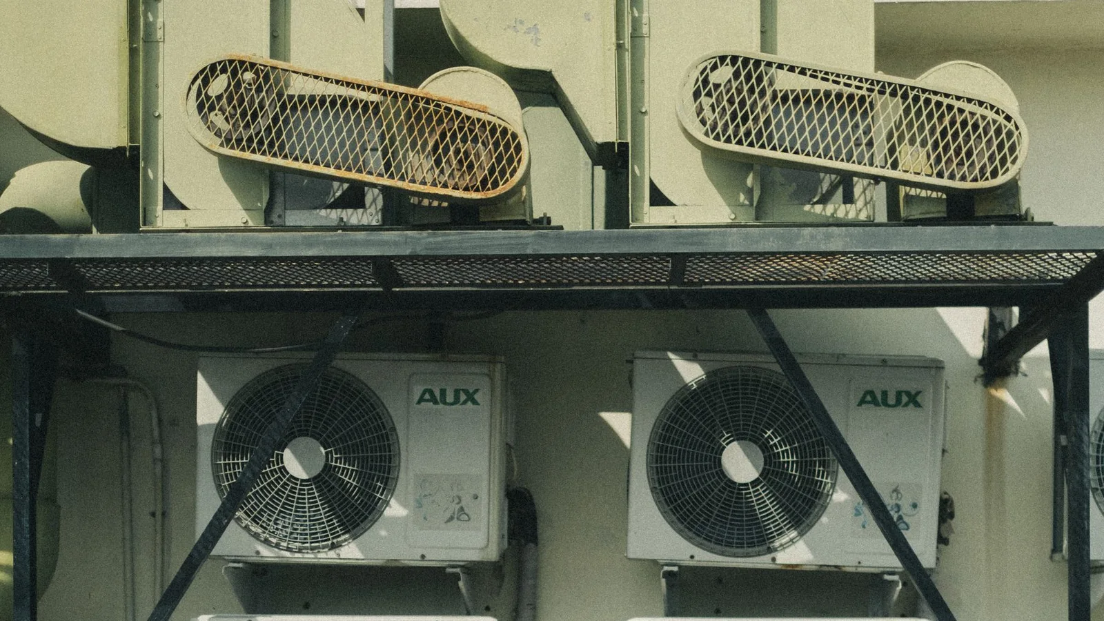 Multiple outdoor air-conditioning units installed on a building